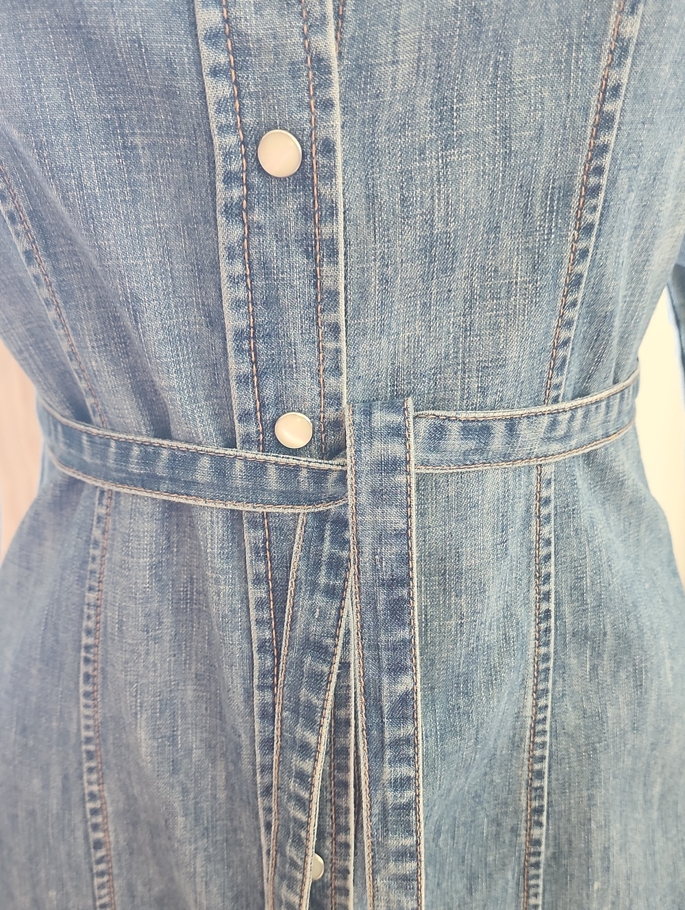Vintage GAP Y2K Early 2000s Light Wash Medium Wash Denim Snap Front Shirt Dress - Picture 4 of 13